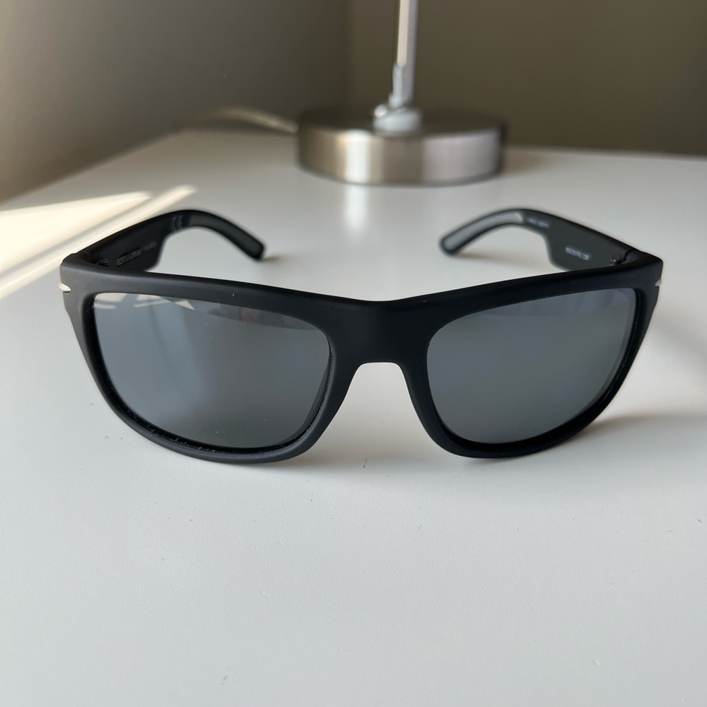 Foster Grant Polarized sunglasses